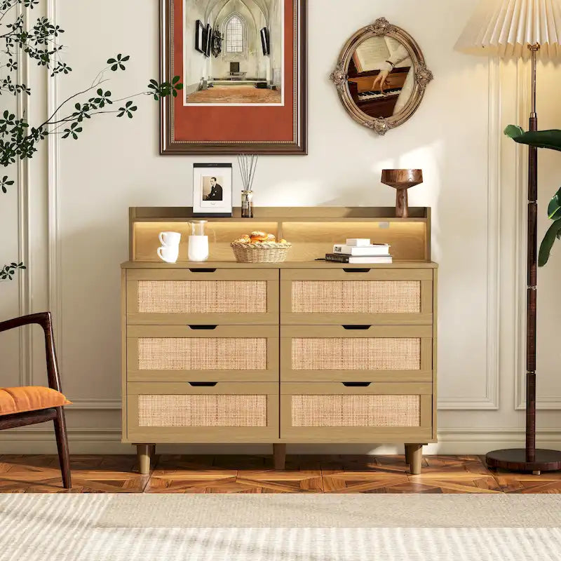 Commode à 6 tiroirs en rotin avec lumières LED, prise de courant et armoire de rangement en bois naturel