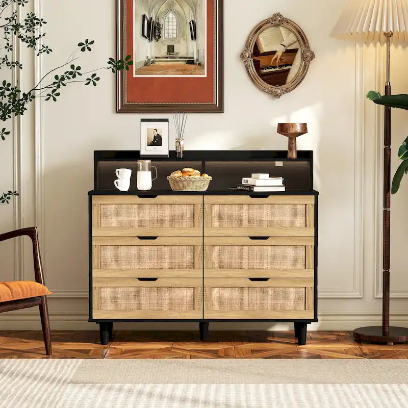 Commode à 6 tiroirs en rotin avec lumières LED, prise de courant et armoire de rangement en bois naturel