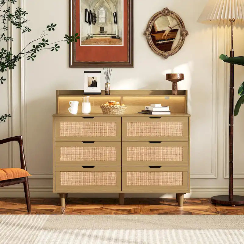 Commode à 6 tiroirs en rotin avec lumières LED, prise de courant et armoire de rangement en bois naturel