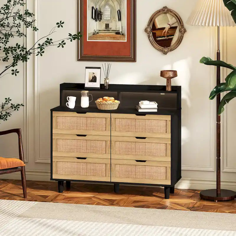 Commode à 6 tiroirs en rotin avec lumières LED, prise de courant et armoire de rangement en bois naturel