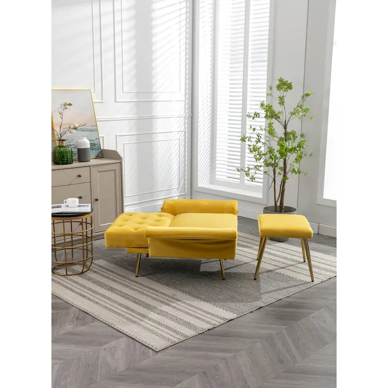 Fauteuil d'appoint en velours capitonné avec accoudoirs et pieds en métal doré